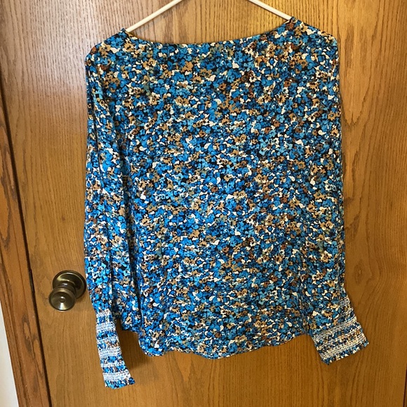Ann Taylor Blouse - EUC - Picture 4 of 5